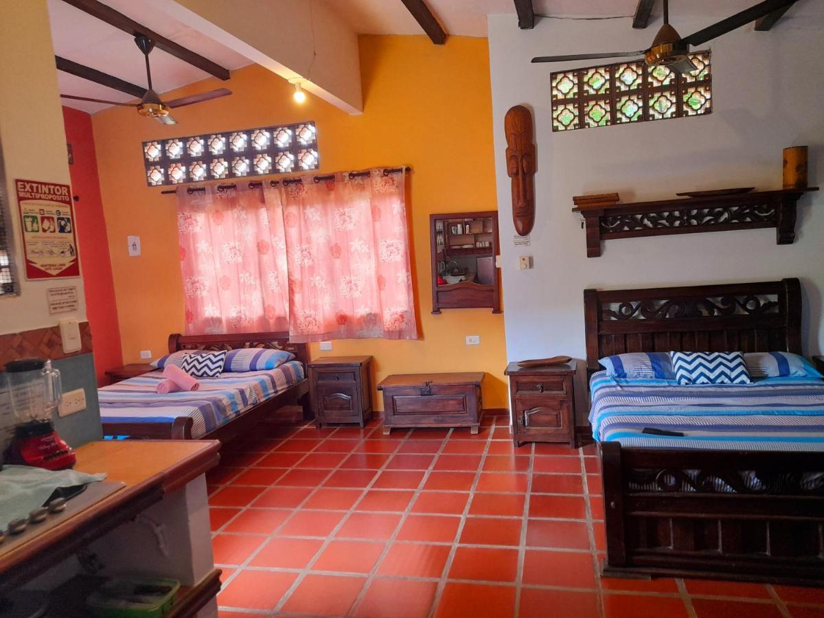 نزل تاجانجافي Hostal La Casa De Felipe المظهر الخارجي الصورة